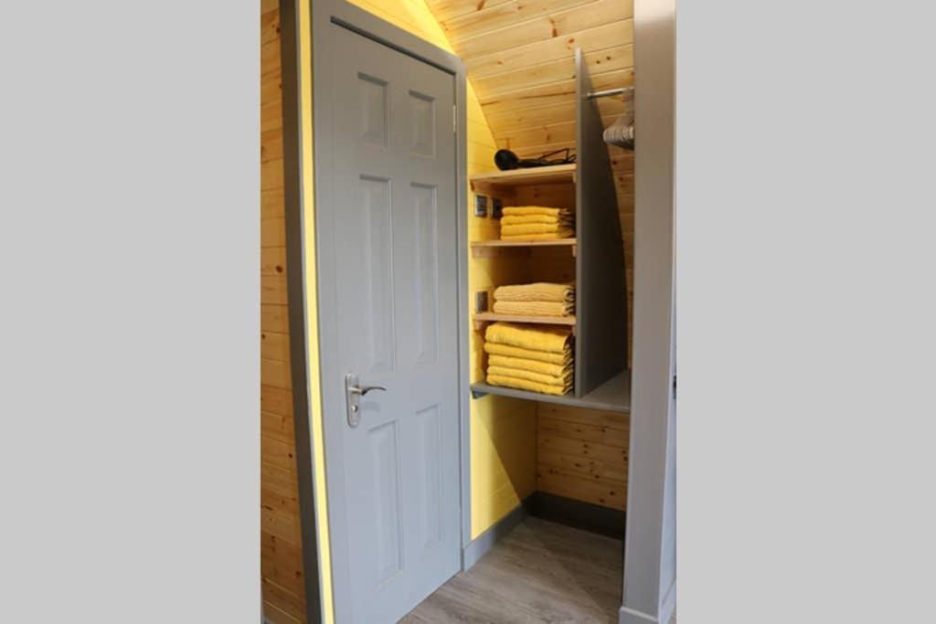 Glampods Glamping Pod - Meet Highland Cows And Sheep Elgin别墅 外观 照片